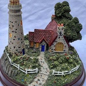 Thomas Kinkade "Light of Peace" table top sculpture